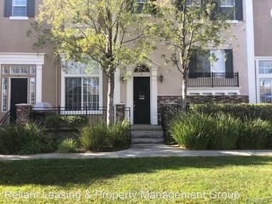 Main picture of 27003 Pierpont Ct