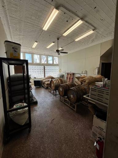 Main picture of 912 N California Ave