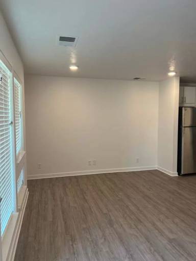 Main picture of 400 N 36th St