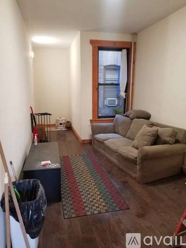 Main picture of 5930 Putnam Ave