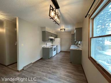Main picture of 2715 S Phillips Ave
