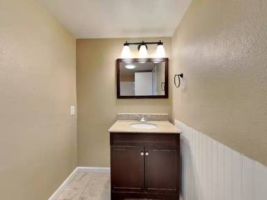Main picture of 2141 E Broadmor Dr