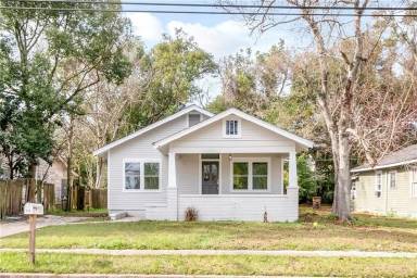 Main picture of 704 Marine St