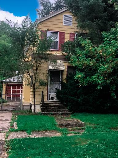 Main picture of 1900 Cadillac St