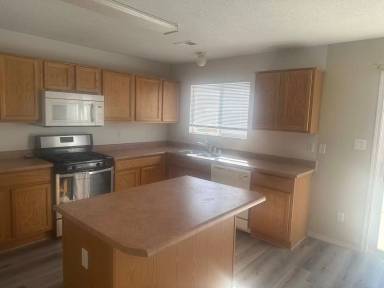 Main picture of 1817 San Pedro Rd NE