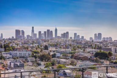 Main picture of 252 N Hoover St