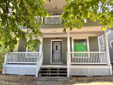Main picture of 1613 W Pacific Ave