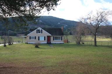 Main picture of 1882 Palo Alto Rd