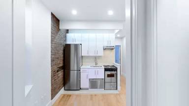 Main picture of 10 Stanton St Apartments