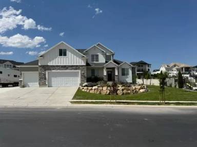 Main picture of 2795 E Lakeside Dr