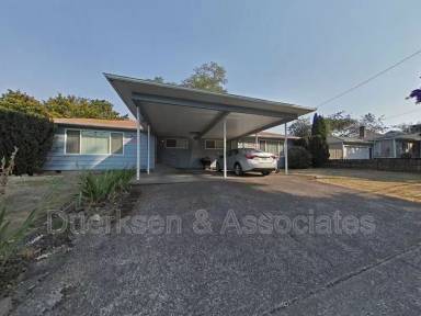 Main picture of 845 NW 10th St