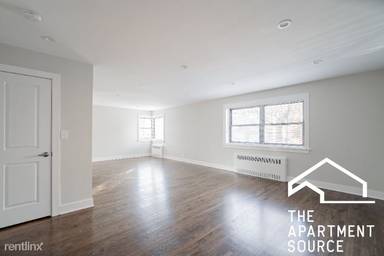 Main picture of 7365 N Sheridan Rd