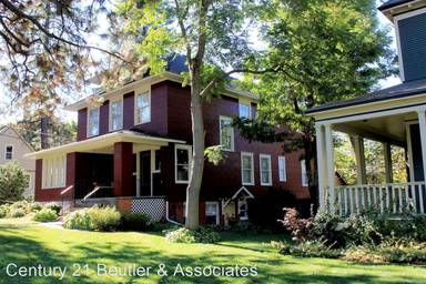 Main picture of 1210 S Adams St