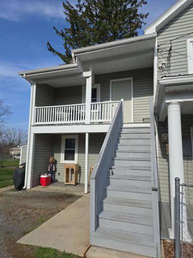 Main picture of 54 W Main St