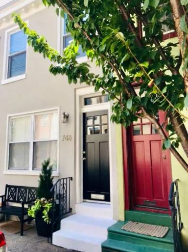 Main picture of 748 N Judson St