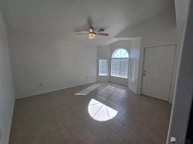 Main picture of 1474 E Los Olivos Dr