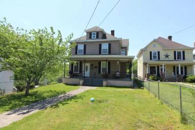 Main picture of 1125 6th St SE