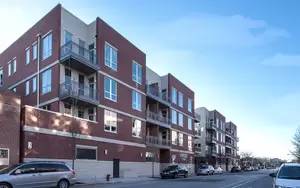 Main picture of 1241 W Jackson Blvd