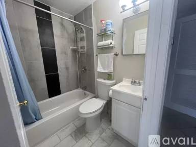 Main picture of 955 Bennett Pl