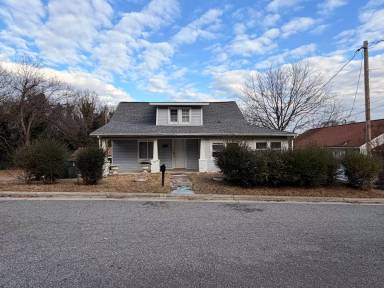 Main picture of 210 Black St