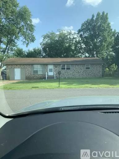 Main picture of 300 W Dons Ave