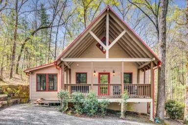 Main picture of 30 Wildwood Ct