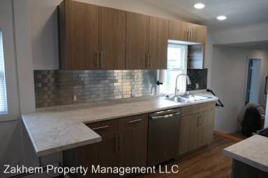 Main picture of 825 E Dartmouth Ave