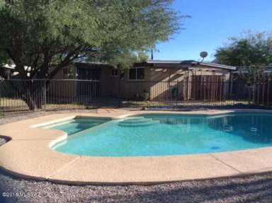 Main picture of 3342 S Myrtis Pl