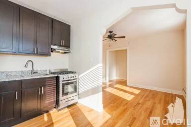 Main picture of 612 W Patterson Ave