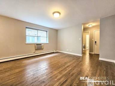 Main picture of 528 W Oakdale Ave