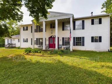 Main picture of 704 Lafayette Rd
