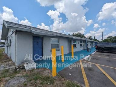 Main picture of 9718 N Nebraska Ave