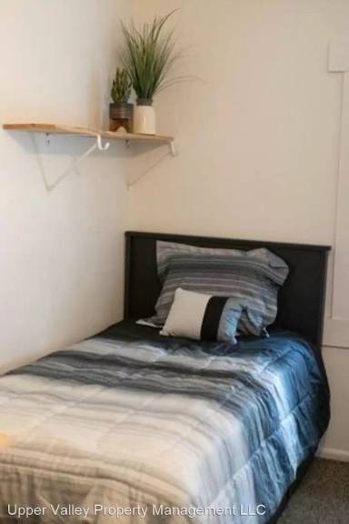 Main picture of 264 S 2nd W