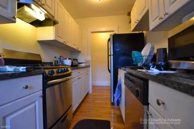 Main picture of 28 Quint Ave
