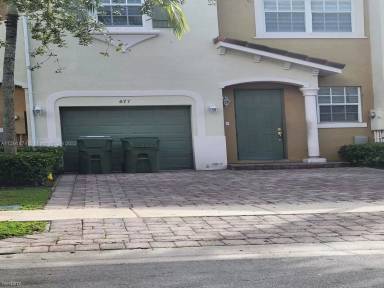 Main picture of 623 NE 21st Ter