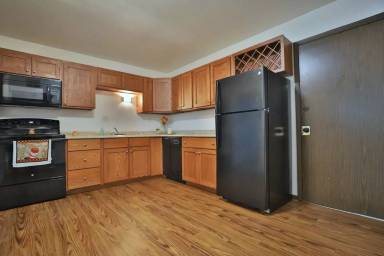 Main picture of Crestwood Apartment
