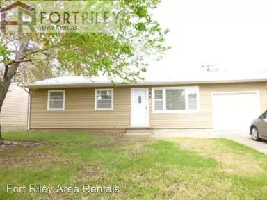 Main picture of 906 Highland Dr