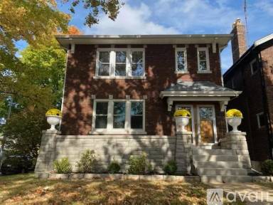 Main picture of 3849 Fillmore St