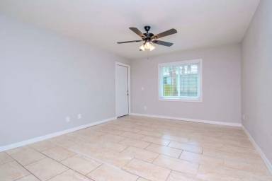 Main picture of 212 Red Cedar Pl