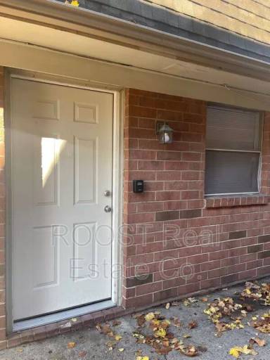 Main picture of 370 E Northwood Ave