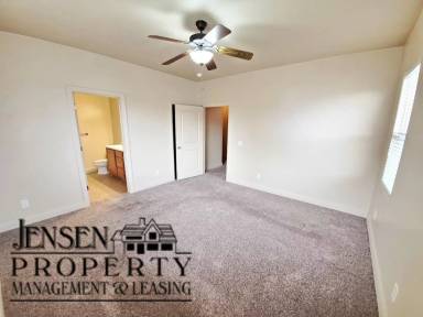 Main picture of 212 N 2940 E