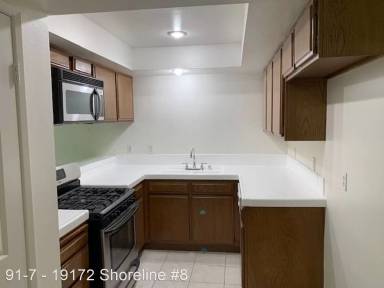 Main picture of 19172 Shoreline Ln