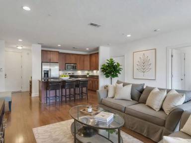 Main picture of 702 Wedgewood Park
