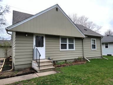 Main picture of 2005 Longview Dr