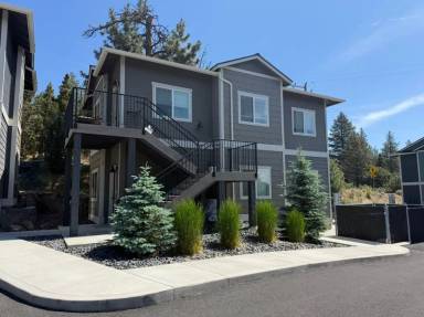 Main picture of 2044 NW Black Pines Pl