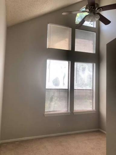 Main picture of 1910 Robbins Pl
