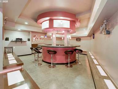 Main picture of 6020 NE Willow St