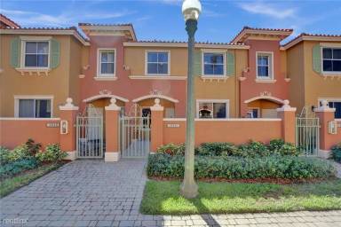 Main picture of 10669 SW 8th St