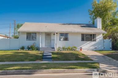 Main picture of 17544 Martha St