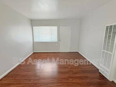 Main picture of 945 S 45th St